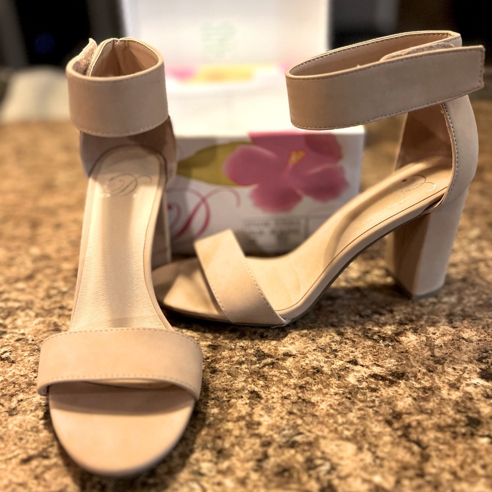 ELTON-S, ANKLE WRAP HEEL, SIZE 6.5, COLOR: NUDE